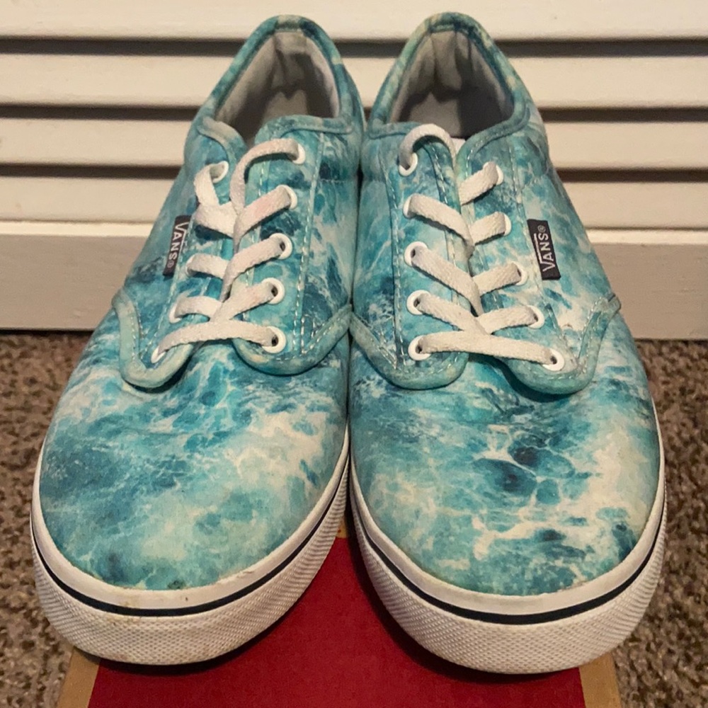 Water print style Vans